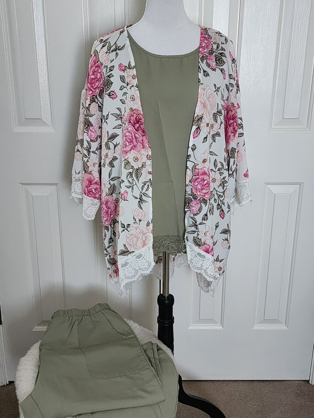 Floral Lace Trim Kimono Cardigan - White with Pink Roses With Green Pants Set